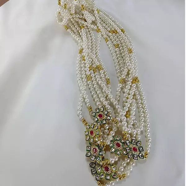 Welcome Barati Swagat Pearl Kundan Mala
