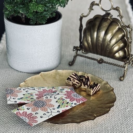 SET OF 2 FLAP PRINTED ENVELOPES