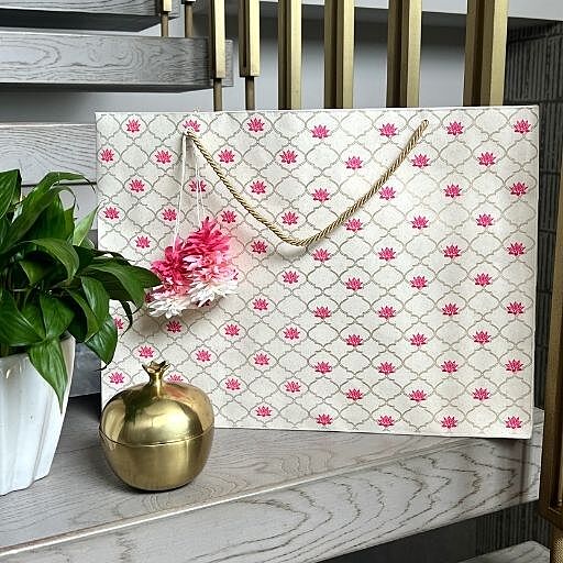 SET OF 2 LOTUS HORIZONTAL BAGS