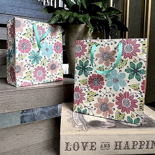 SET OF 2 MEDIUM FLORAL BAGS