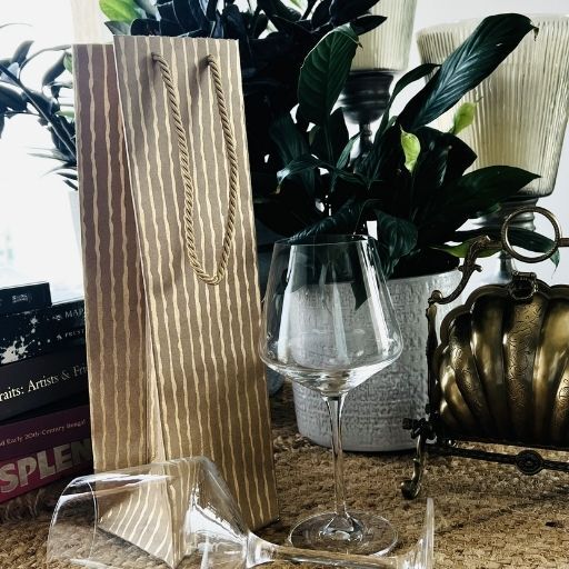 SET OF 3 WINE BAGS WITH GOLD STRIPES