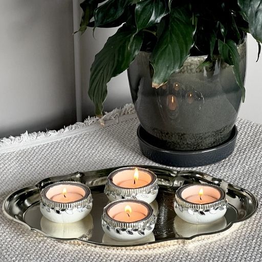 SET OF 4 HANDI WHITE WITH MIRROR DIYAS