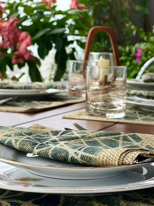 SET OF 6 GREEN JUTE PRINT TABLE NAPKINS