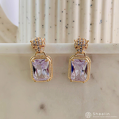 Mystic Lattice Crystal Studded Leopard Earring