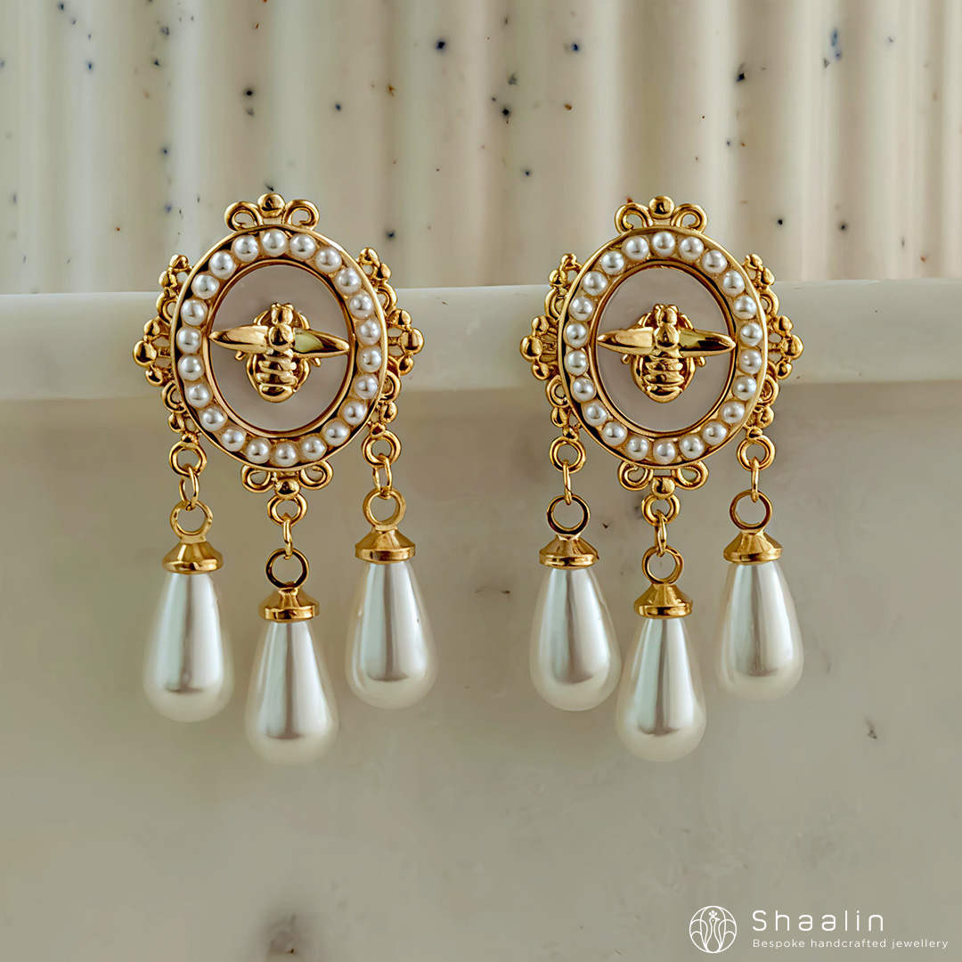 Oval Shape Bee Motif Gold Earring