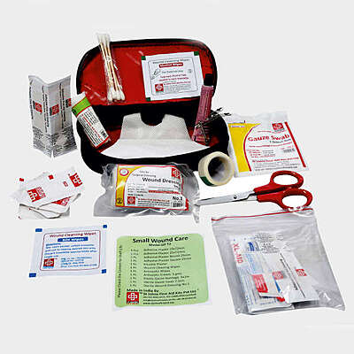 Travel First Aid Kit Small – St Johns First Aid – SJF T2