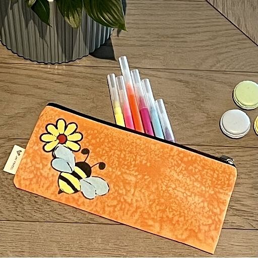 SLIM POUCH BEES