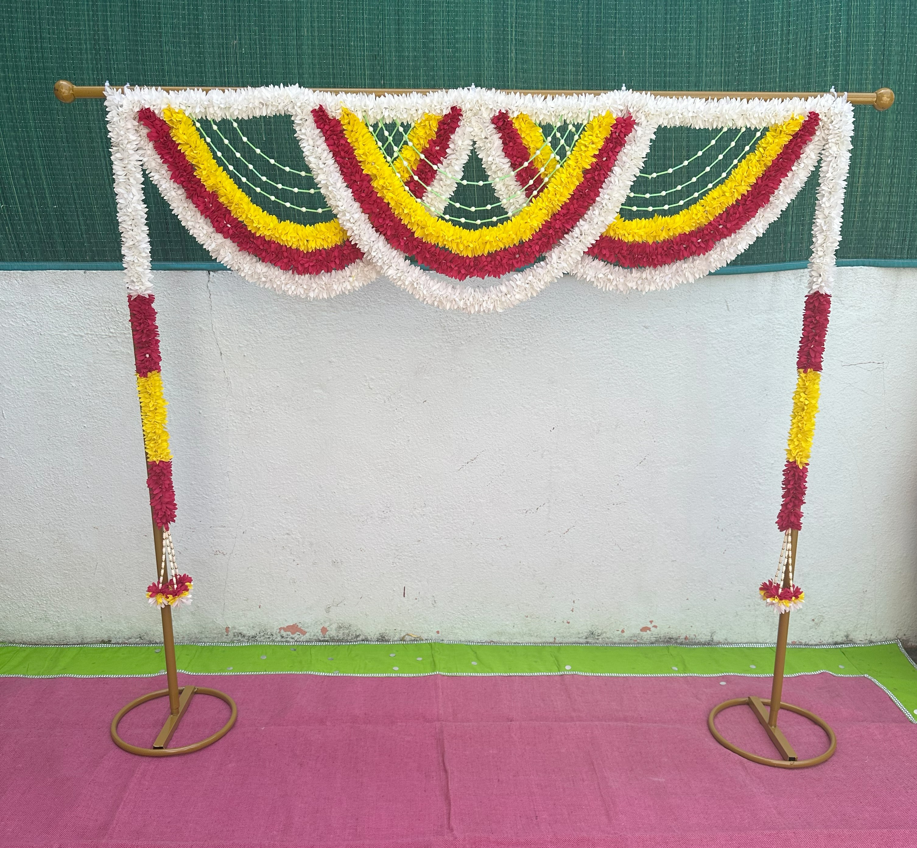 Square stand with garlands