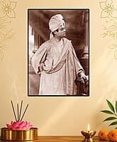 [WL] Swami Vivekananda - London Visit - London (December 1896) - Standing - Ochre turban