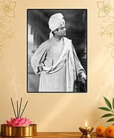 [WL] Swami Vivekananda - London Visit - London (December 1896) - Standing - Ochre turban