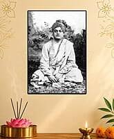 [WL] Swami Vivekananda-Colombo-January 1897-seated-frontview
