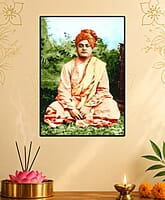 [WL] Swami Vivekananda-Colombo-January 1897-seated-frontview