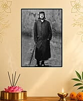 [WL] Swami Vivekananda - Kashmir (1897) - cropped from a group photo