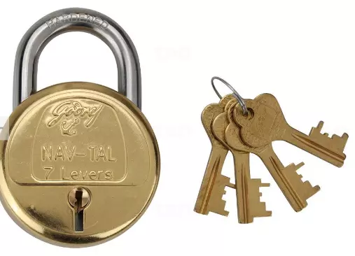 Godrej Padlock Brass Nav-tal 7 levers 4 Keys