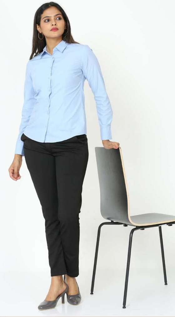 VANHEUSEN WOMENS SHIRT CVC BLUE & WHITE