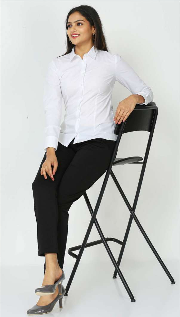 VANHEUSEN WOMENS SHIRT CVC BLUE & WHITE