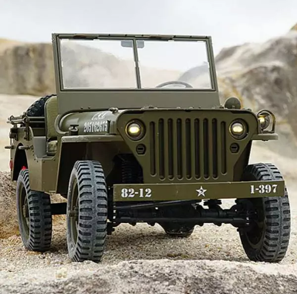 FMS Model 1:6 1941 MB Scaler RS Green front view showing military grille and headlights