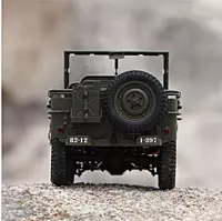 Steel ladder frame chassis layout on FMS Model 1:6 1941 MB Scaler RS Green