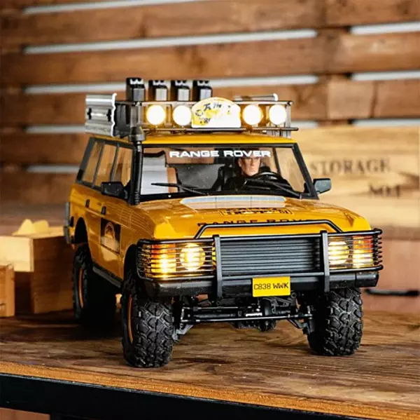 FMS Model 1:10 Land Rover Discovery RS Yellow front grille and headlights