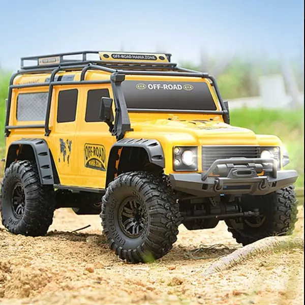 FMS Model 1:24 Land Rover Discovery Yellow FCX24M front three-quarter view