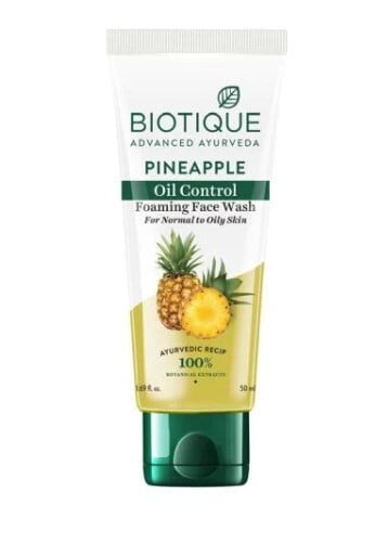 Biotique Bio Pineapple Oil Control Foaming Face Wash