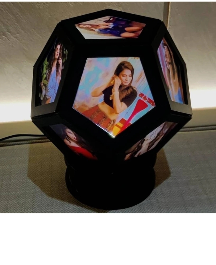 Rotating Photo Frames Polygon