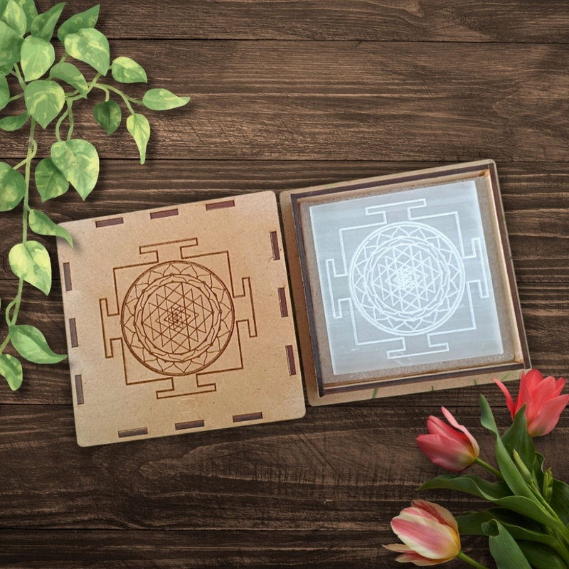 Selenite Shreeyantra Charging Plate