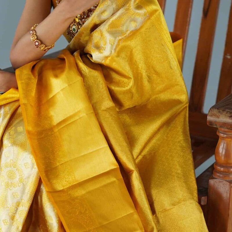 Victorian Gold Kanchipuram with Beat Zari