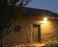 Solar LED Flood Light – High-Brightness Outdoor Light with USB Charging (IP66)