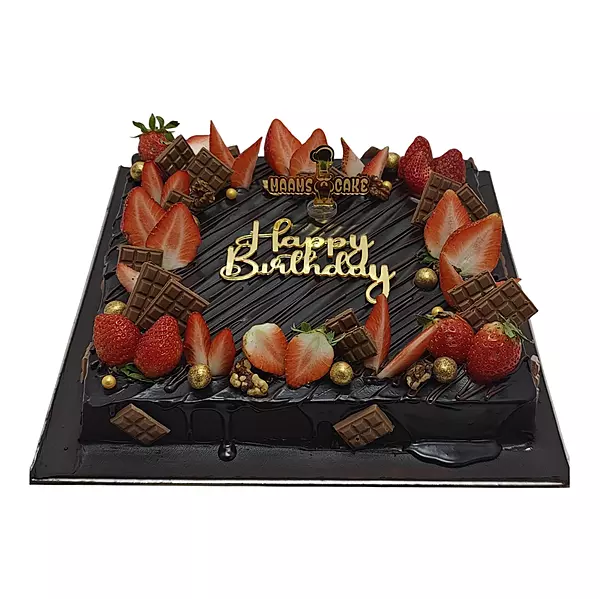 Square Shape Chocklate Strawberry Cake