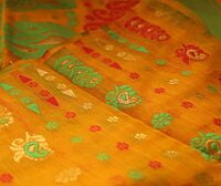 Pili Dhup Jamdani Saree