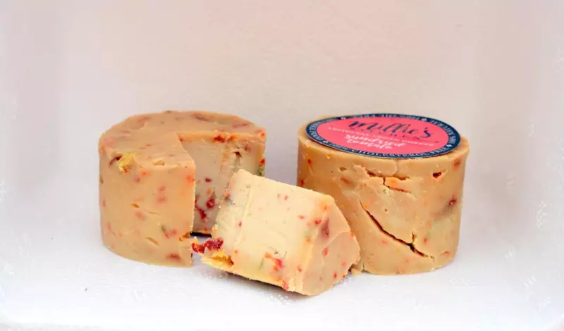 Sundried Tomato Wheel Hard Cheese - Vegan