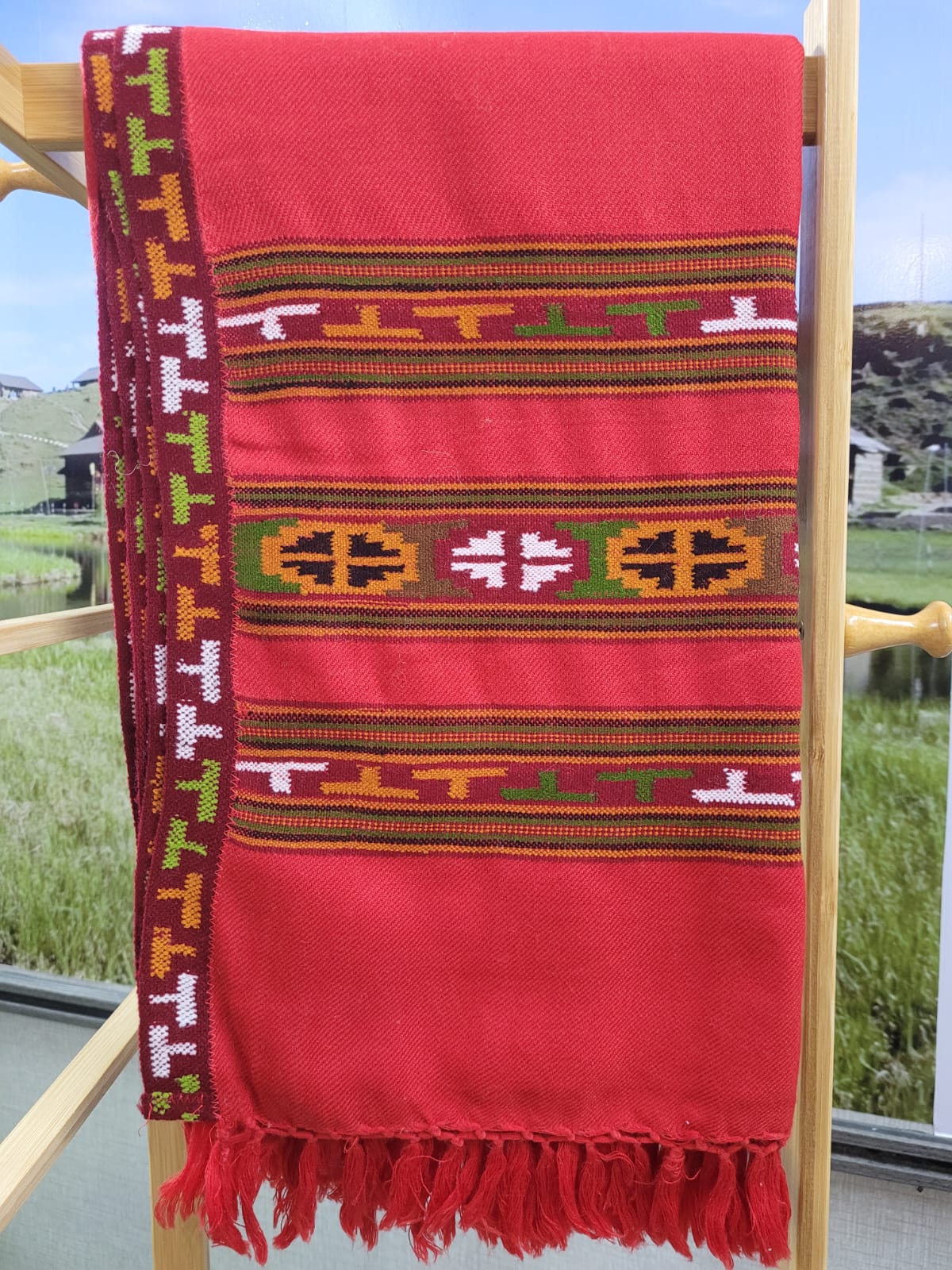T-akhrot teen patti with border Kullu shawls