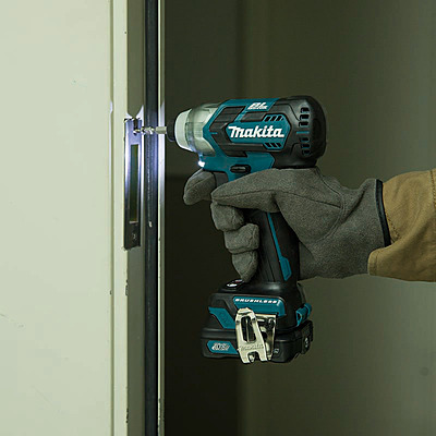 Impact Driver Machine, 12V 135Nm 1/4" 6.35mm TD111DWYE Cordless: Makita Impact Driver Machine, 12V 135Nm 1/4" 6.35mm TD111DWYE Cordless: Makita