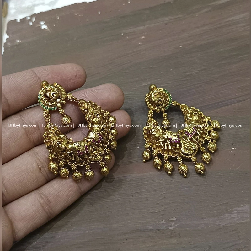 Premium Quakity Chandbali Earrings