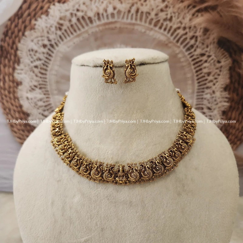 Short Modern Necklace With Traditional Work (SKU- 325)