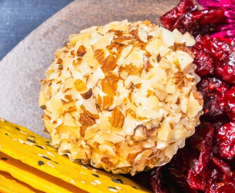 Truffle Almond Cream Cheese (Vegan)