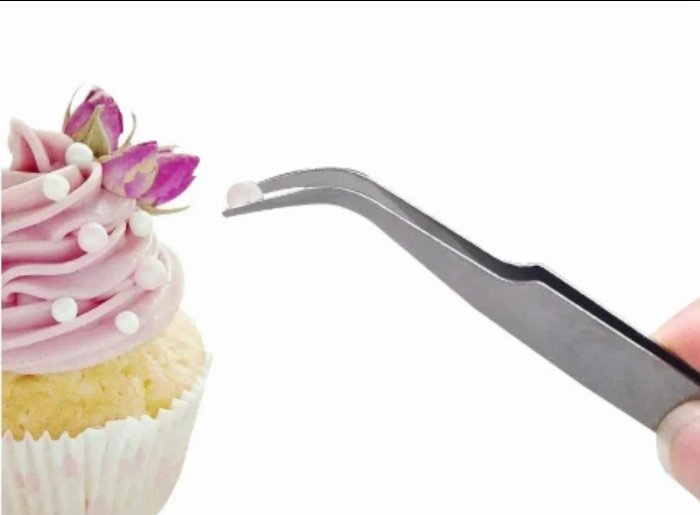 Tweezers