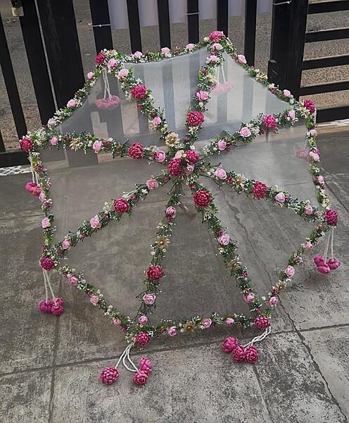 Umbrella with shuflower hangings