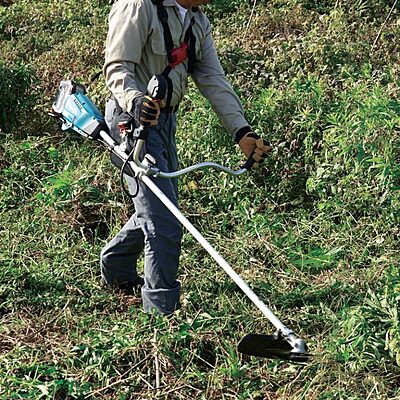 Brushcutter/Grass Trimmer Machine, 230mm 40V UR016GM101 Cordless: Makita