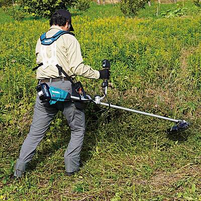 Brushcutter/Grass Trimmer Machine, 230mm 40V UR016GM101 Cordless: Makita