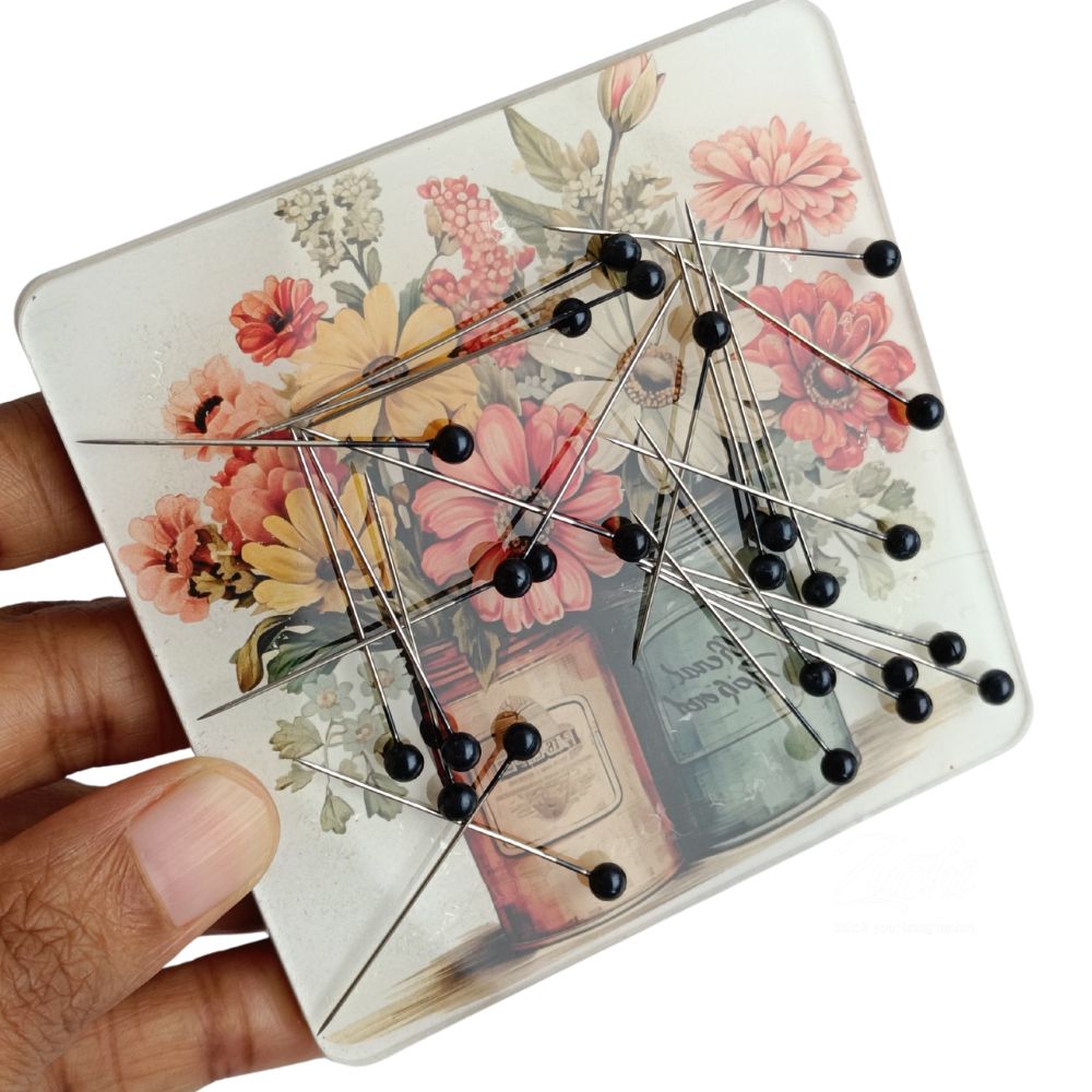 Vintage Floral Needle Minder Large