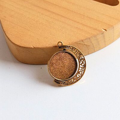 Rotating Double Side Round Pendant Antique Gold Medium