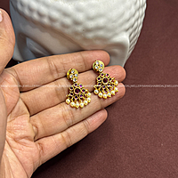 Kemp Attigai neckpiece