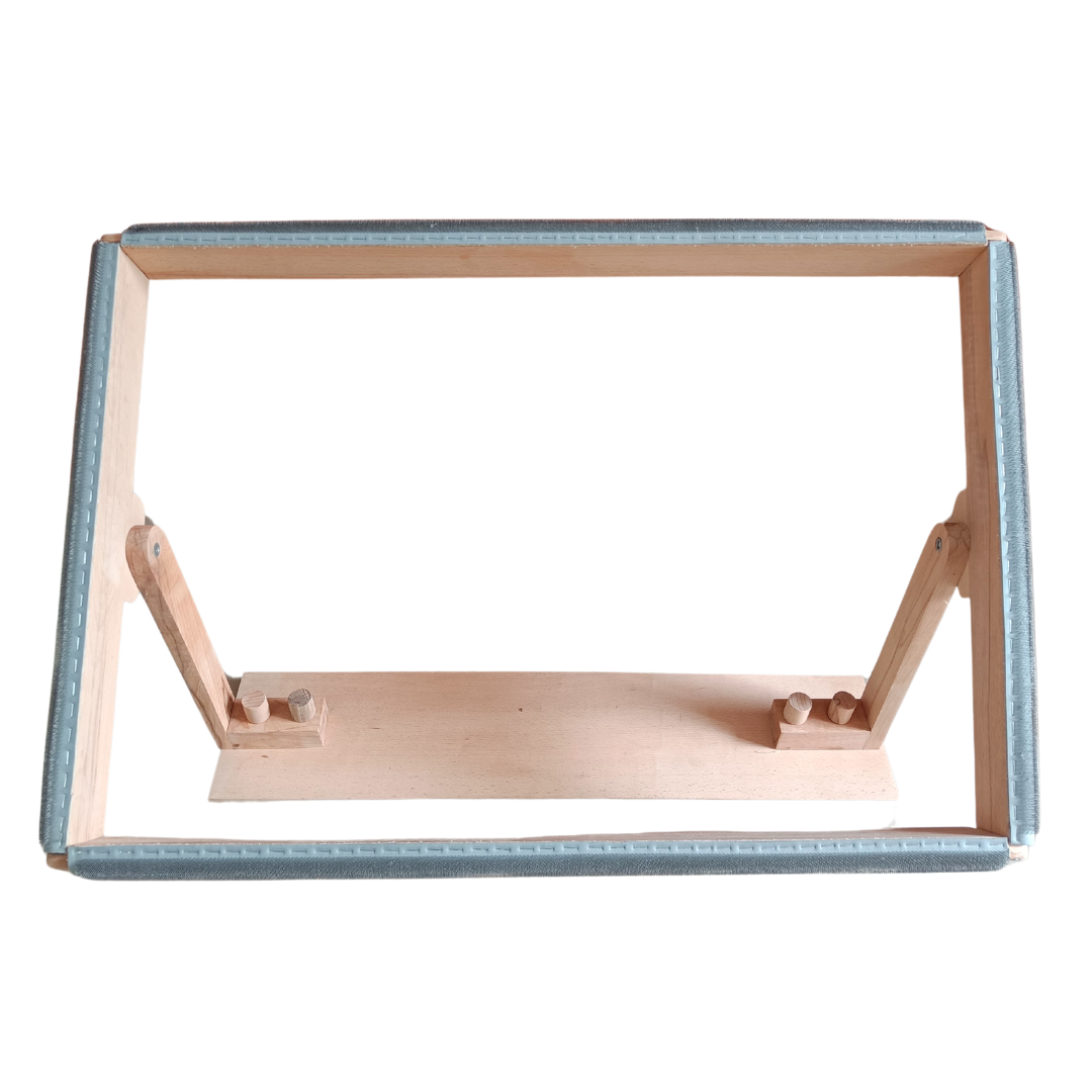 Zuchi Gripper Frame With Stand 30 x 20 Inch