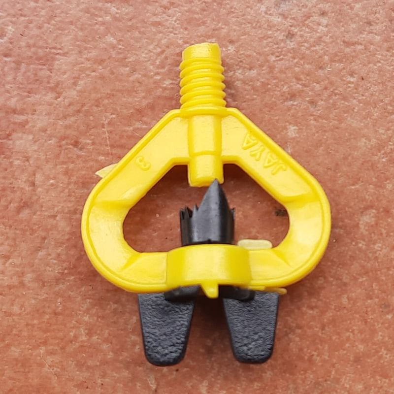 Sprinkling jet for drip system