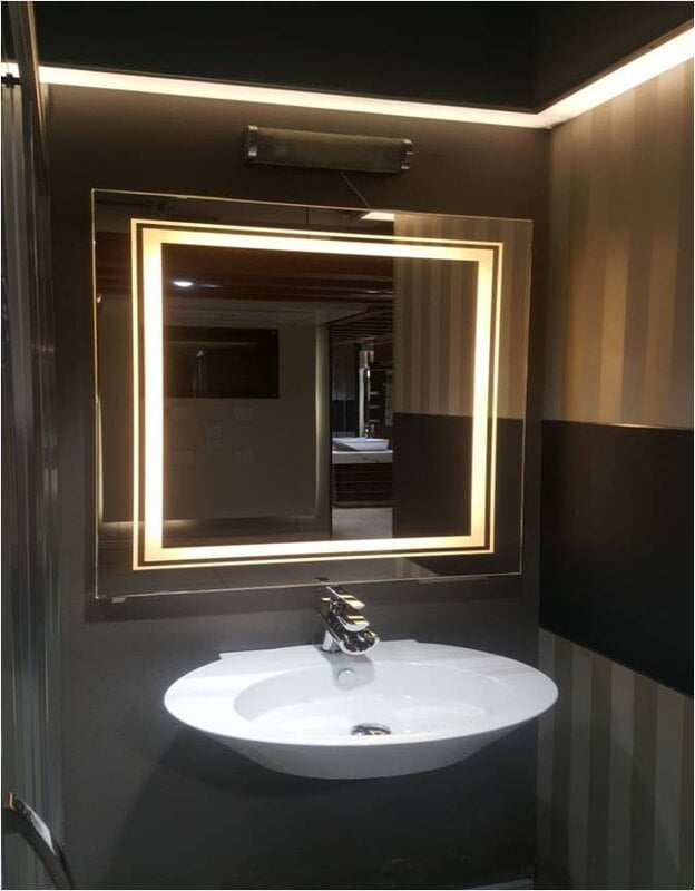 Square LED Touch Sensor Mirror For Washroom 05 Square LED Touch Sensor Mirror For Washroom 05