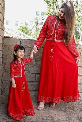 Alluring Mother Daughter Gown Combo Catalogue 1-Red-1 Alluring Mother Daughter Gown Combo Catalogue 1-Red-1