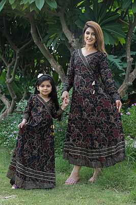 Alluring Mother Daughter Gown Combo Catalogue 2-Black-1 Alluring Mother Daughter Gown Combo Catalogue 2-Black-1