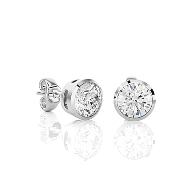 Tara Crown Glow – Halo Diamond Studs